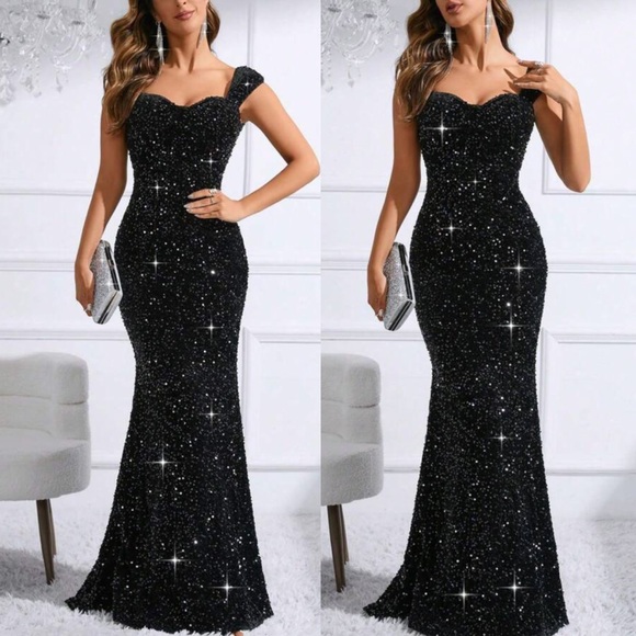 Dresses & Skirts - Luxe sweetheart neck mermaid hem party formal evening gown dress